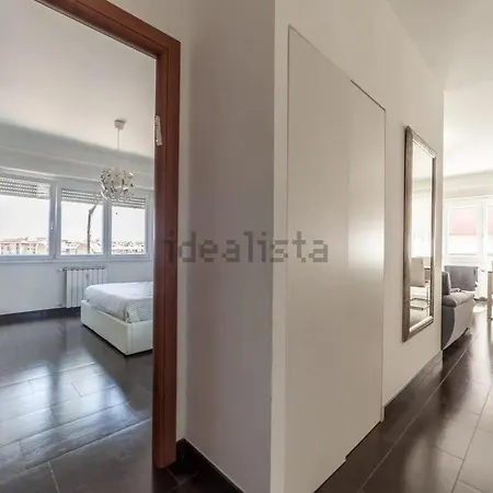 Bright Nest Near Trastevere! Apartment Rome